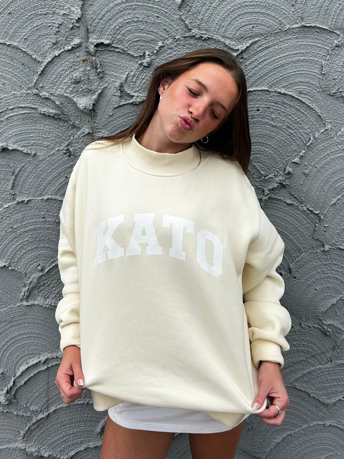 Kato Cozy Mock Neck Sweatshirt